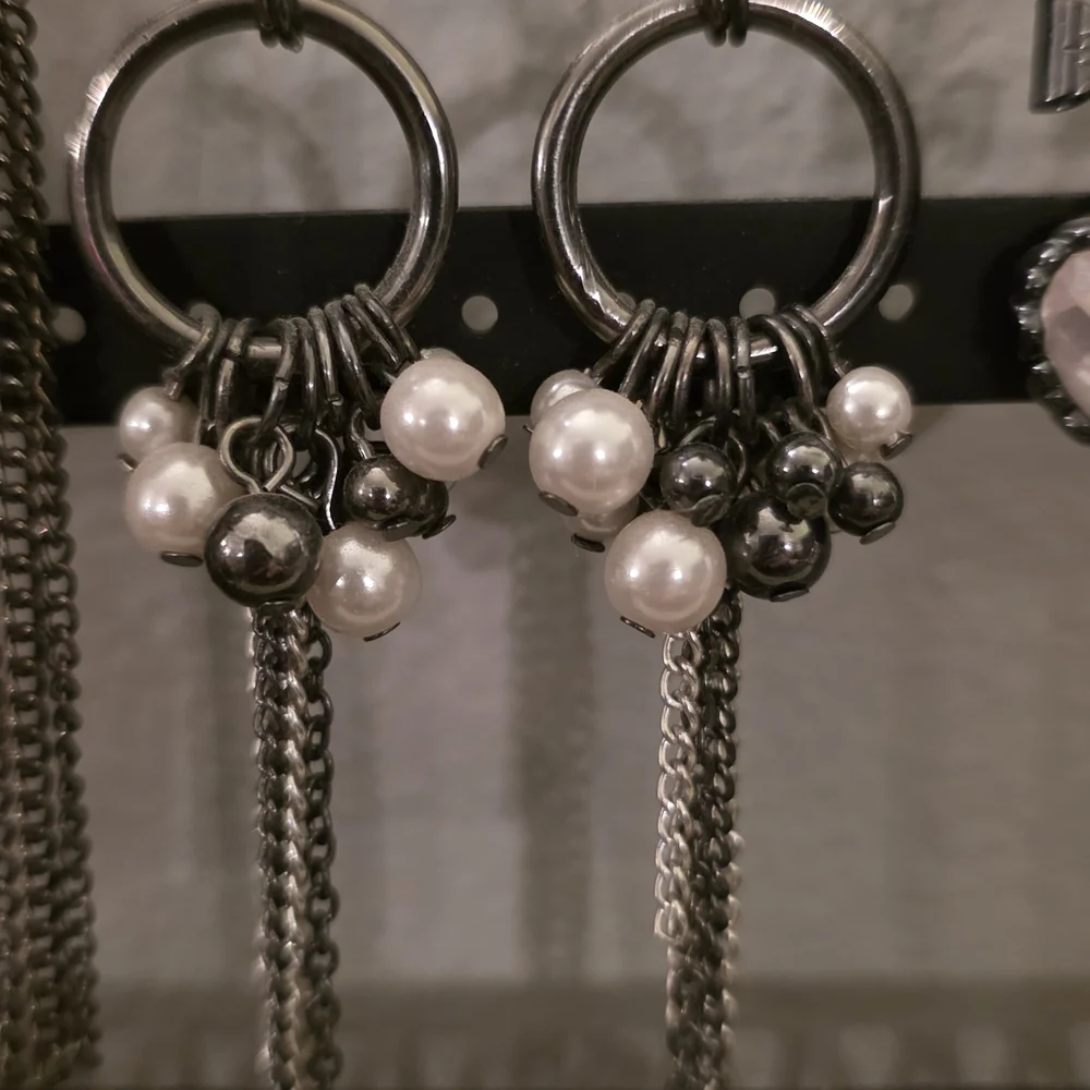 Edgy Gunmetal & Pearl Tassel Drop Earrings – Mixed Multi-Tone
